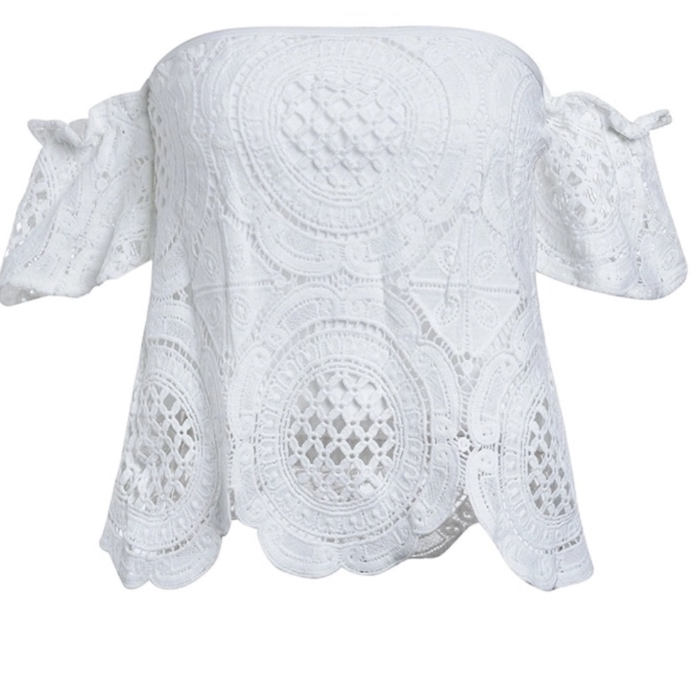 🌟🌟 White Lacey Off-Shoulder Top 🌟🌟 - Picture 6 of 7